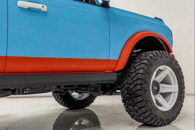 Photo of 2025 Velocity Blue Metallic Ford Bronco