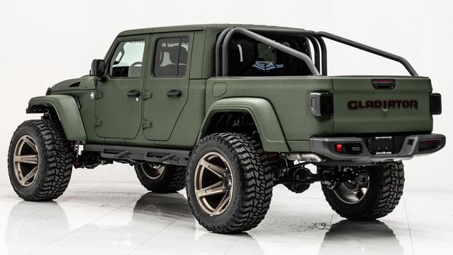Photo of 2025 Bright White Clearcoat Jeep Gladiator
