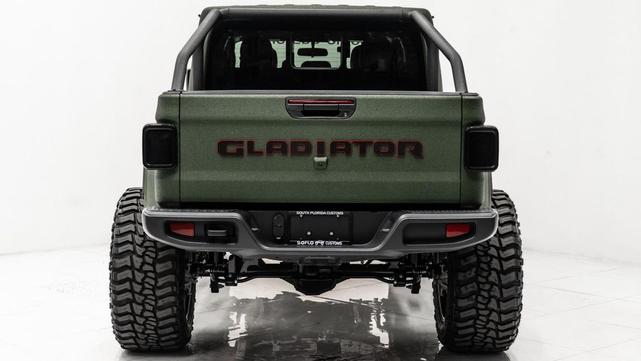 Photo of 2025 Bright White Clearcoat Jeep Gladiator