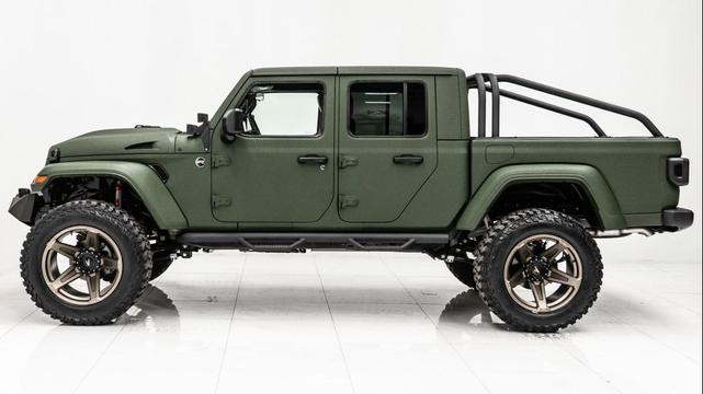 Photo of 2025 Bright White Clearcoat Jeep Gladiator