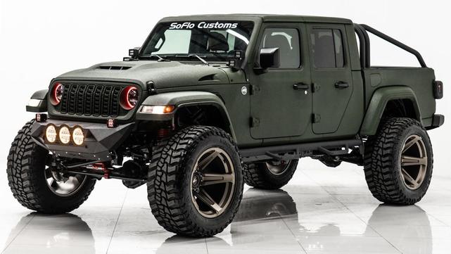 Photo of 2025 Bright White Clearcoat Jeep Gladiator