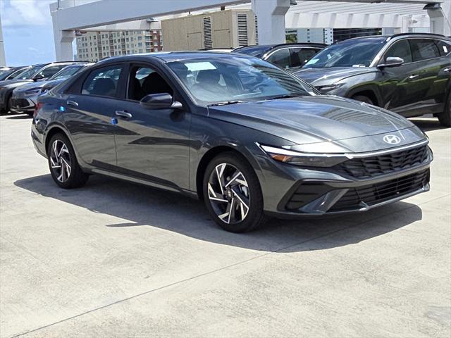 Photo of 2025 Amazon Gray Hyundai ELANTRA