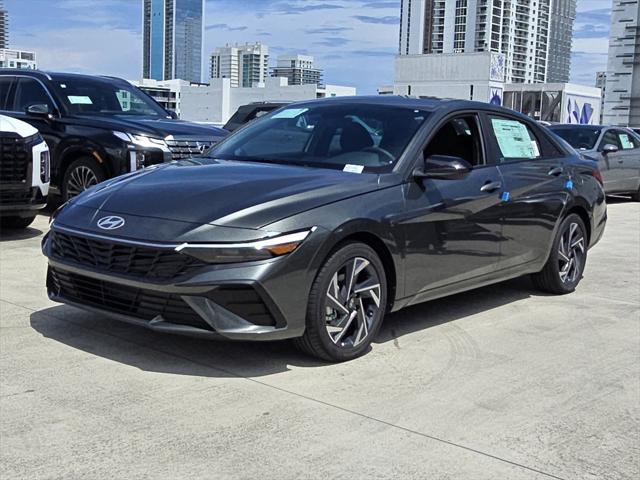 Photo of 2025 Amazon Gray Hyundai ELANTRA