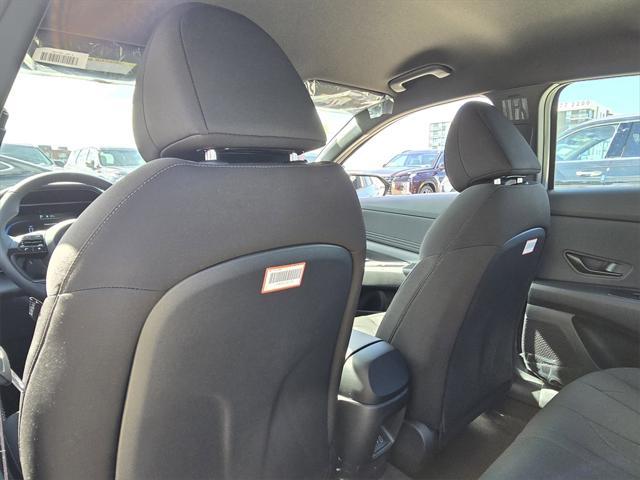 Photo of 2025 Serenity White Hyundai ELANTRA