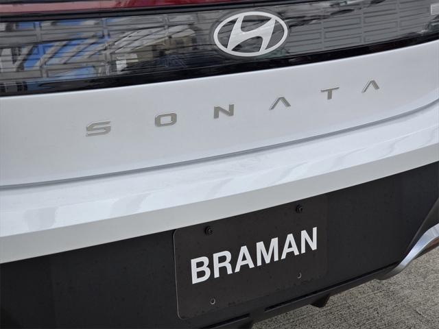 Photo of 2025 Serenity White Hyundai SONATA