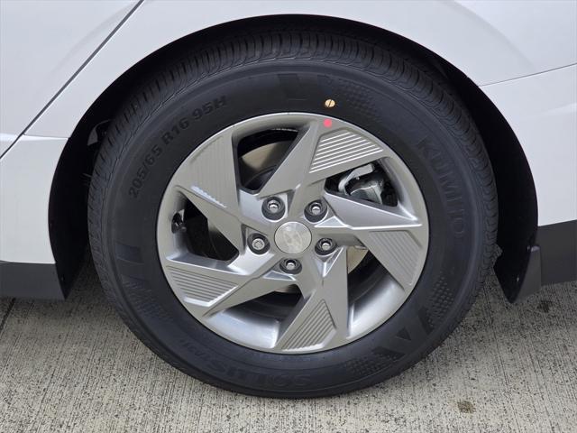 Photo of 2025 Serenity White Hyundai SONATA