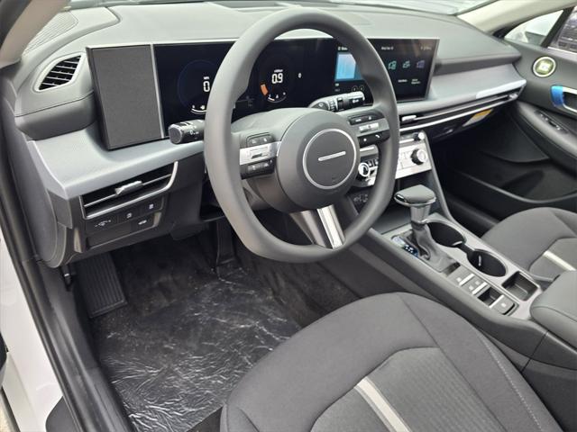 Photo of 2025 Serenity White Hyundai SONATA