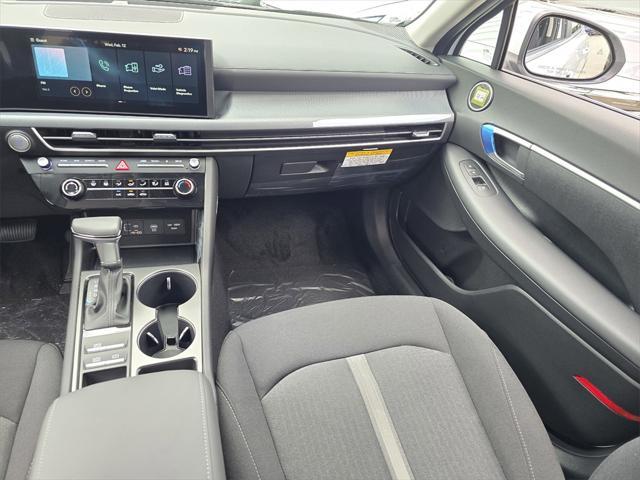 Photo of 2025 Serenity White Hyundai SONATA