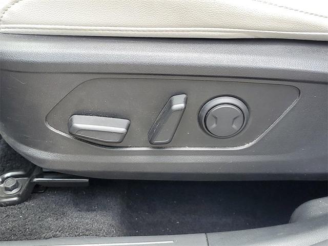 Photo of 2023 Shimmering Silver Hyundai TUCSON