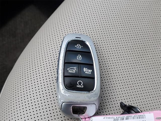 Photo of 2023 Shimmering Silver Hyundai TUCSON