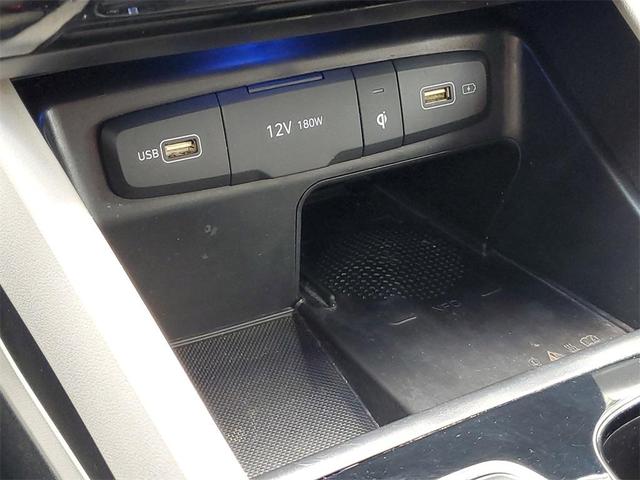 Photo of 2023 Shimmering Silver Hyundai TUCSON
