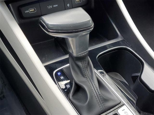 Photo of 2023 Shimmering Silver Hyundai TUCSON