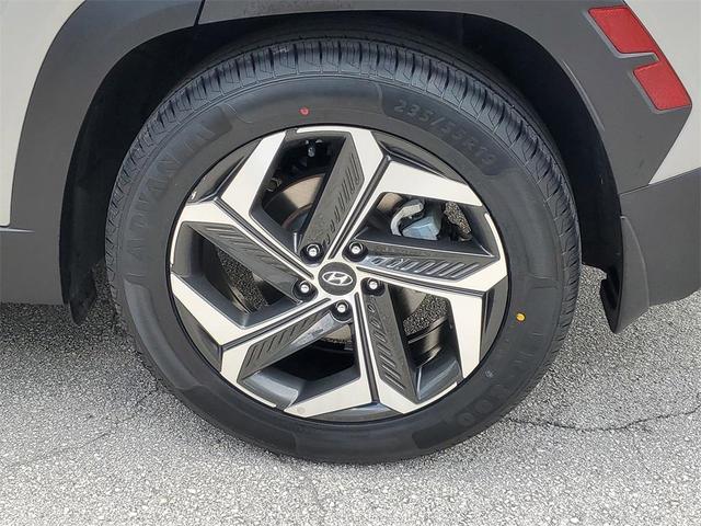 Photo of 2023 Shimmering Silver Hyundai TUCSON