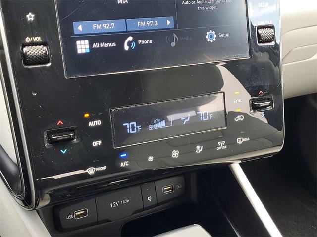 Photo of 2023 Shimmering Silver Hyundai TUCSON