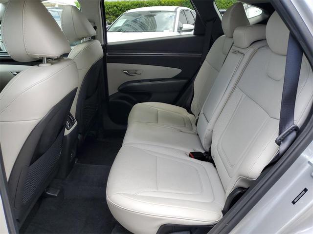 Photo of 2023 Shimmering Silver Hyundai TUCSON