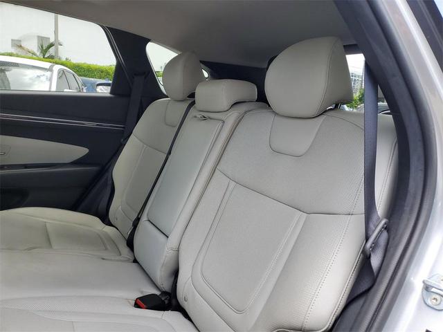 Photo of 2023 Shimmering Silver Hyundai TUCSON