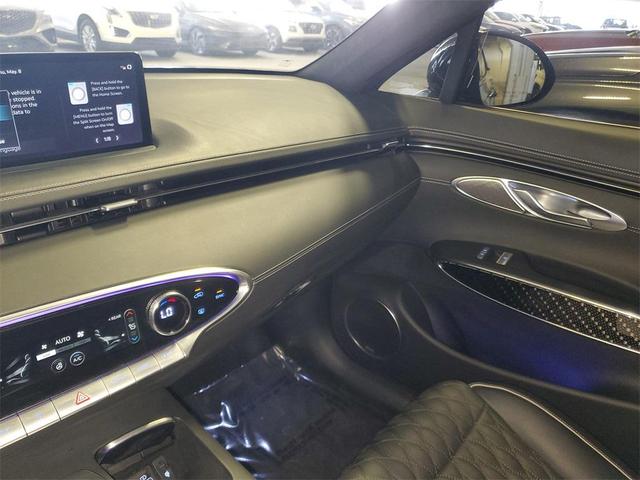 Photo of 2024 Vik Black Genesis GV70