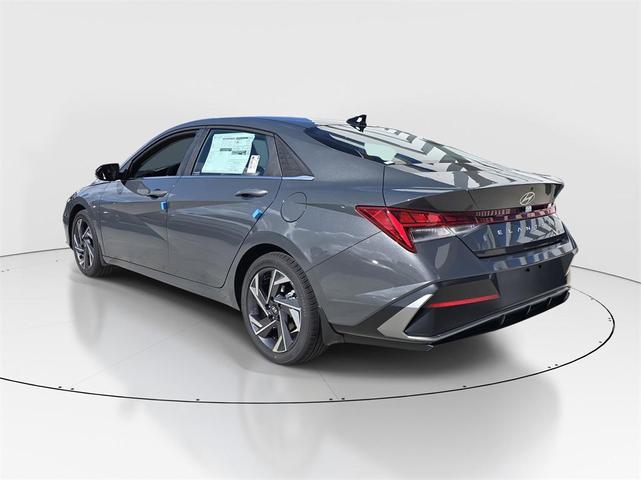 Photo of 2025 Amazon Gray Hyundai ELANTRA