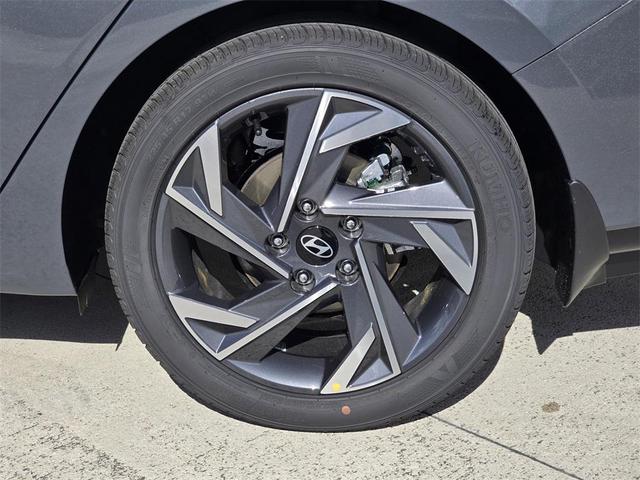 Photo of 2025 Amazon Gray Hyundai ELANTRA