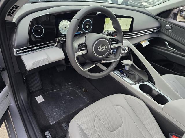 Photo of 2025 Amazon Gray Hyundai ELANTRA