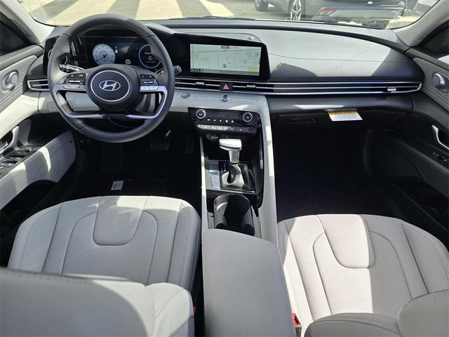 Photo of 2025 Amazon Gray Hyundai ELANTRA