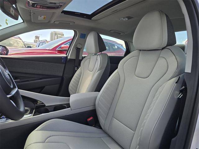 Photo of 2025 Amazon Gray Hyundai ELANTRA