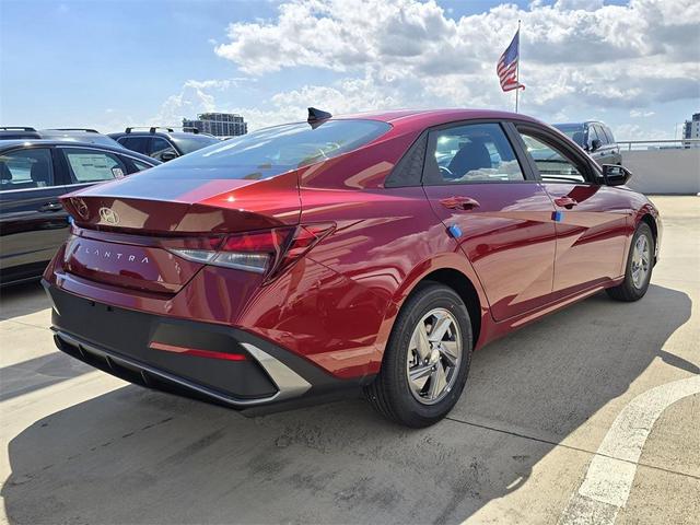 Photo of 2025 Ultimate Red Hyundai ELANTRA