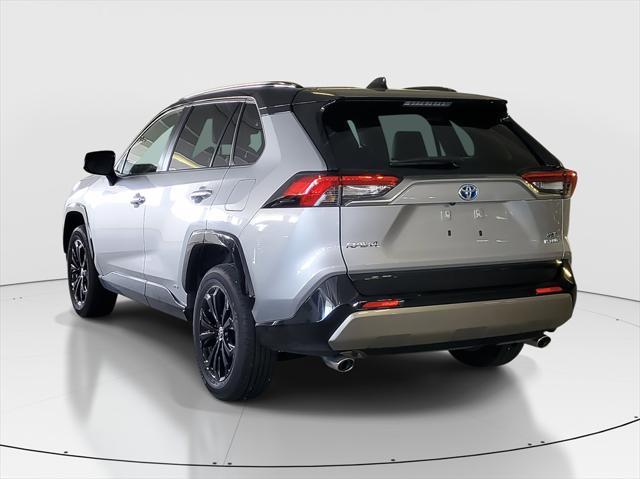 Photo of 2024 Green Toyota RAV4 Hybrid