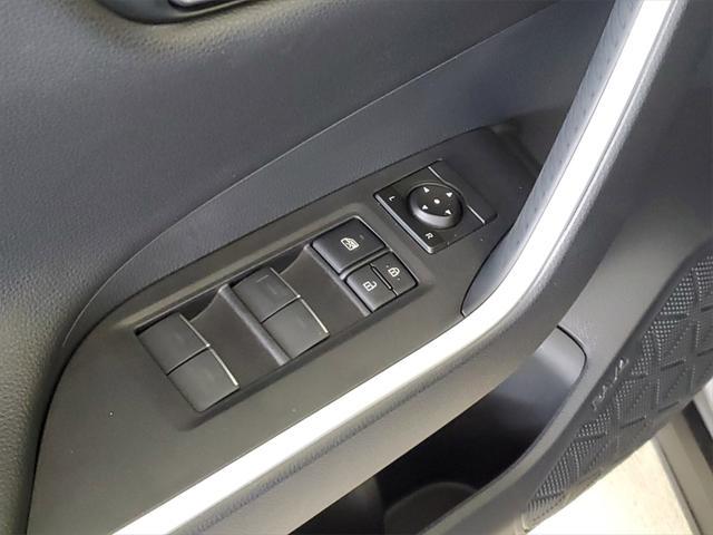 Photo of 2024 Green Toyota RAV4 Hybrid