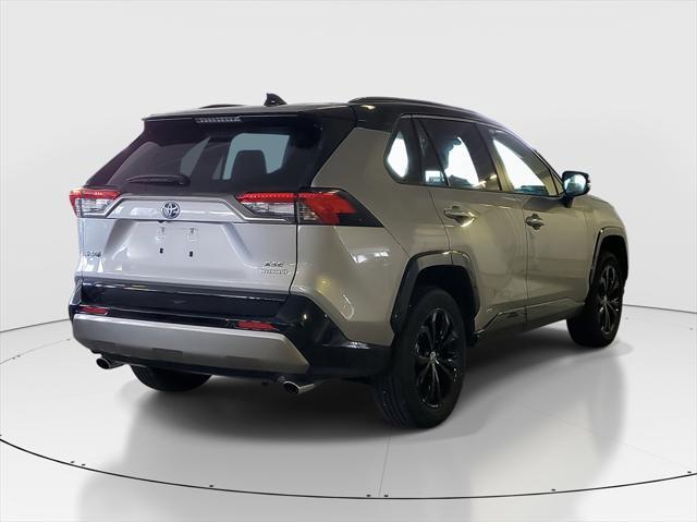 Photo of 2024 Green Toyota RAV4 Hybrid