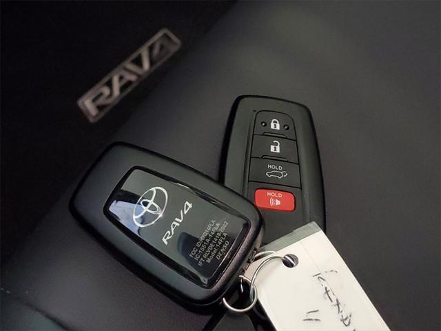 Photo of 2024 Green Toyota RAV4 Hybrid
