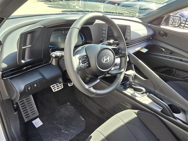 Photo of 2025 Fluid Metal Hyundai ELANTRA