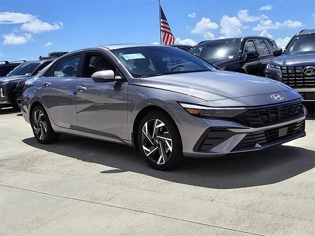Photo of 2025 Fluid Metal Hyundai ELANTRA