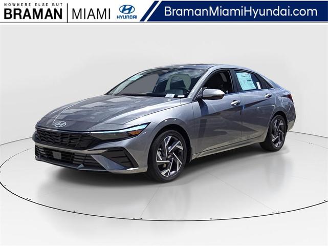 Photo of 2025 Fluid Metal Hyundai ELANTRA