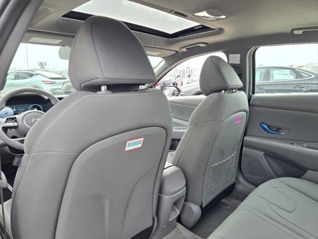 Photo of 2025 Ultimate Red Hyundai ELANTRA