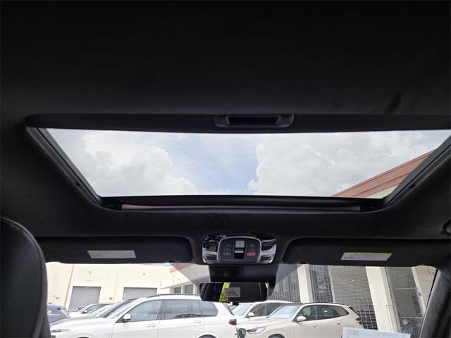 Photo of 2025 Abyss Black Pearl Hyundai PALISADE
