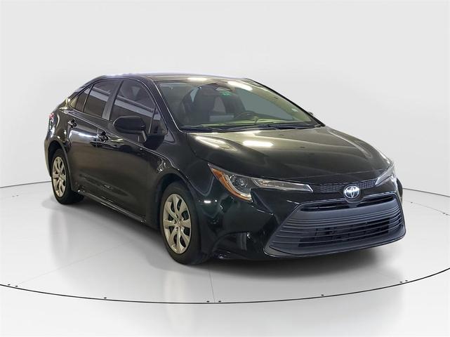 Photo of 2023 Midnight Black Metallic Toyota Corolla