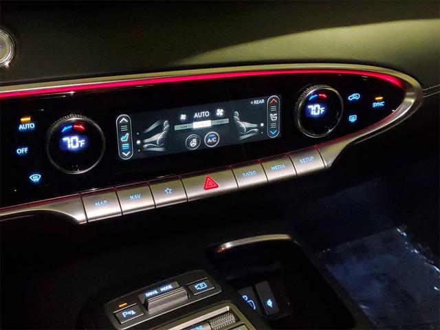Photo of 2023 Vik Black Genesis GV70