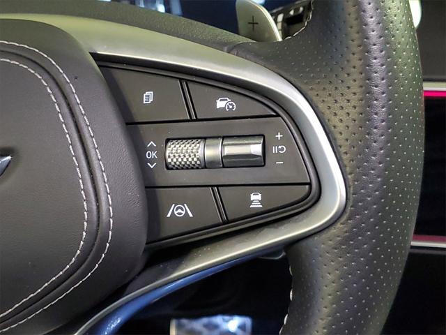 Photo of 2023 Vik Black Genesis GV70