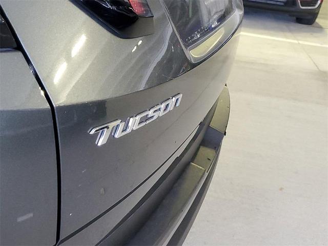 Photo of 2022 Amazon Gray Hyundai TUCSON