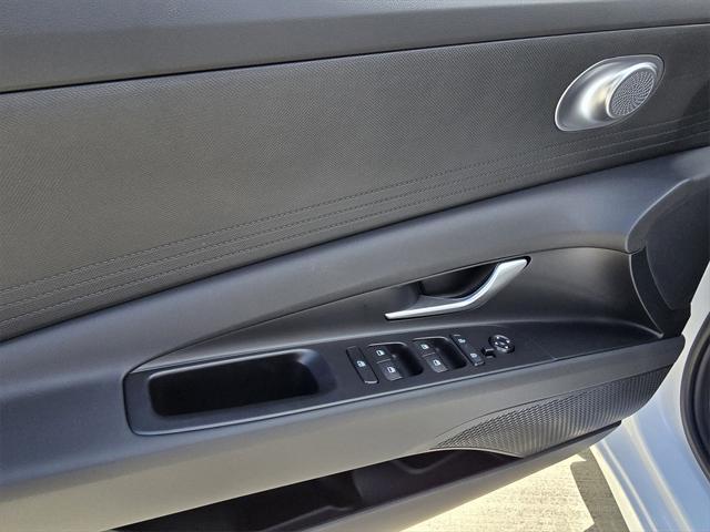 Photo of 2025 Serenity White Hyundai ELANTRA