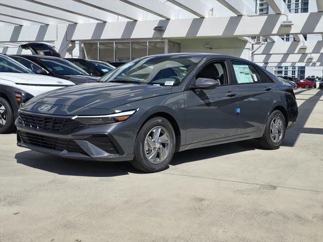 Photo of 2025 Amazon Gray Hyundai ELANTRA