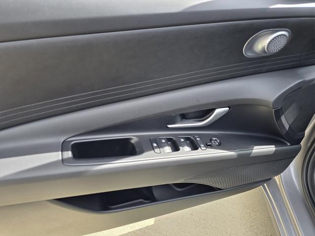 Photo of 2025 Amazon Gray Hyundai ELANTRA