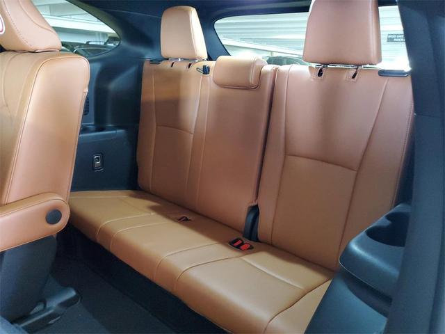Photo of 2024 Moon Dust Toyota Highlander