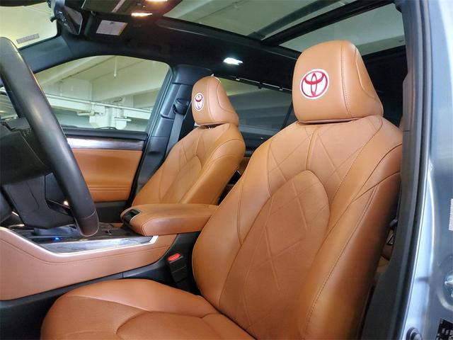 Photo of 2024 Moon Dust Toyota Highlander