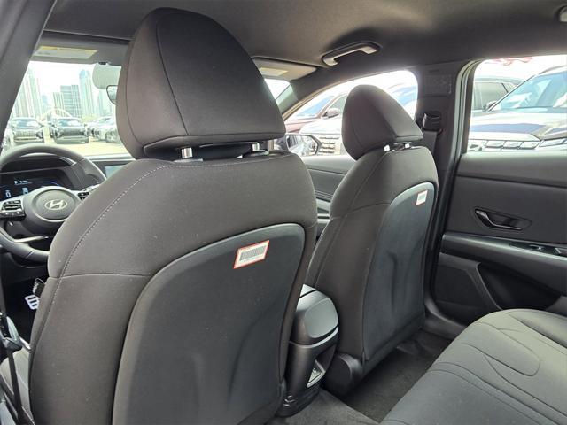 Photo of 2025 Amazon Gray Hyundai ELANTRA
