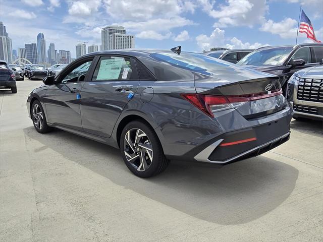 Photo of 2025 Amazon Gray Hyundai ELANTRA