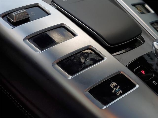 Photo of 2022 Polar White Mercedes-Benz AMG GT 43