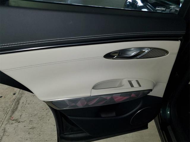 Photo of 2023 Cardiff Green Genesis GV70