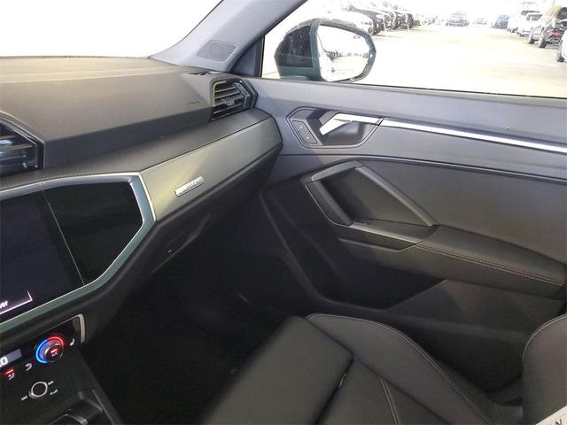 Photo of 2024 Mythos Black Metallic Audi Q3